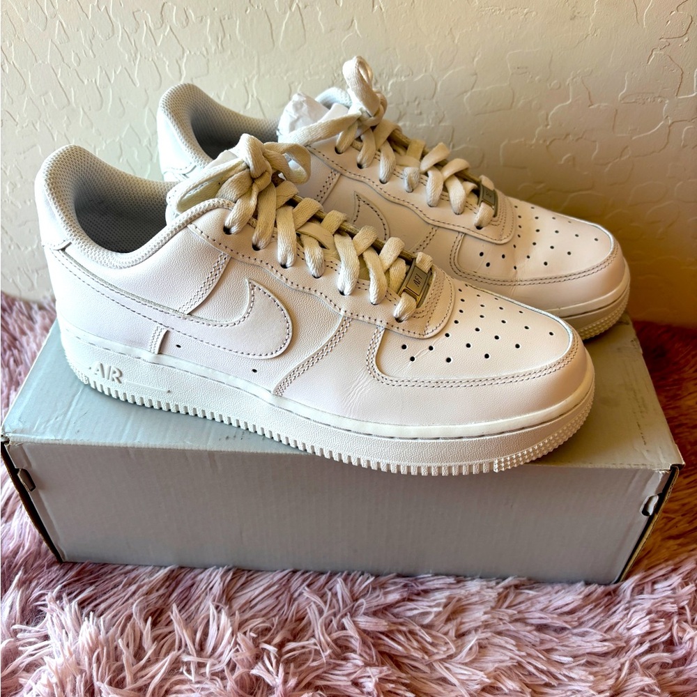 Nike Women's Air Force 1 '07 Shoes